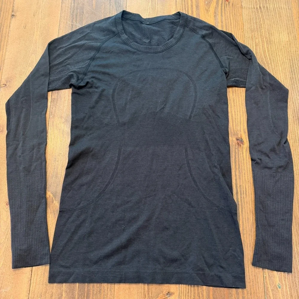 Lululemon Shirt Womens 8 Long Sleeve Swiftly Tech Seamless Running Top LOT OF 2